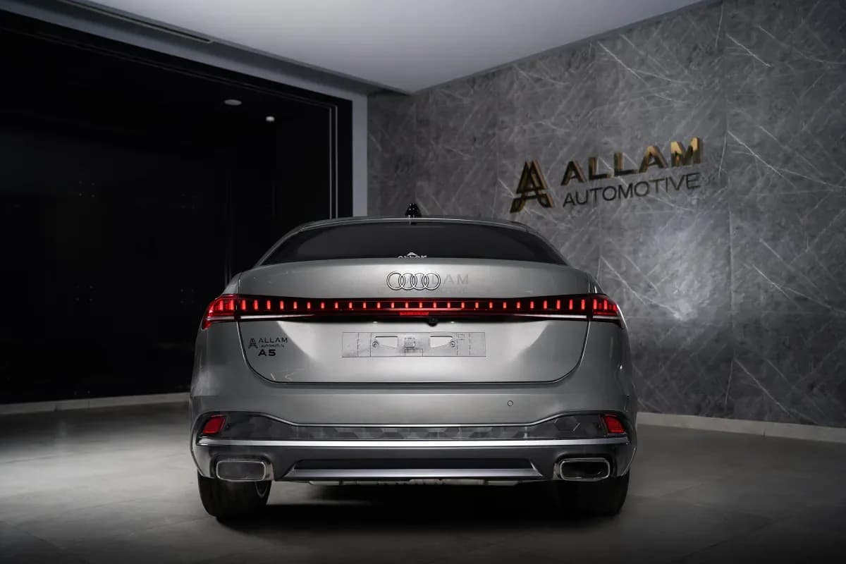 Audi A5 2025 TFSI Advanced Gray Automatic — New