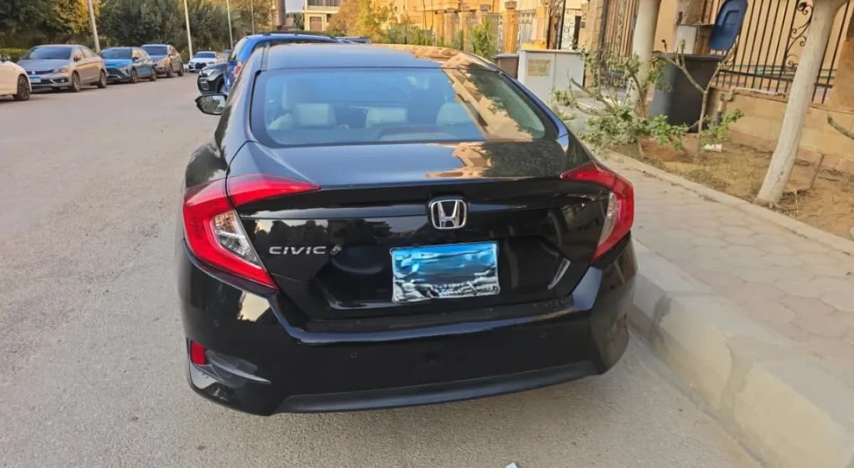 Honda Civic 2019 Sedan LX Black Automatic — Used