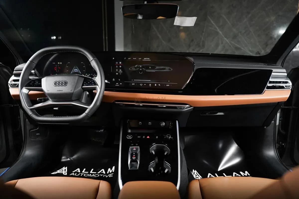 أودي A5 2025 اس لاين بلس فضي أوتوماتيك — جديدة