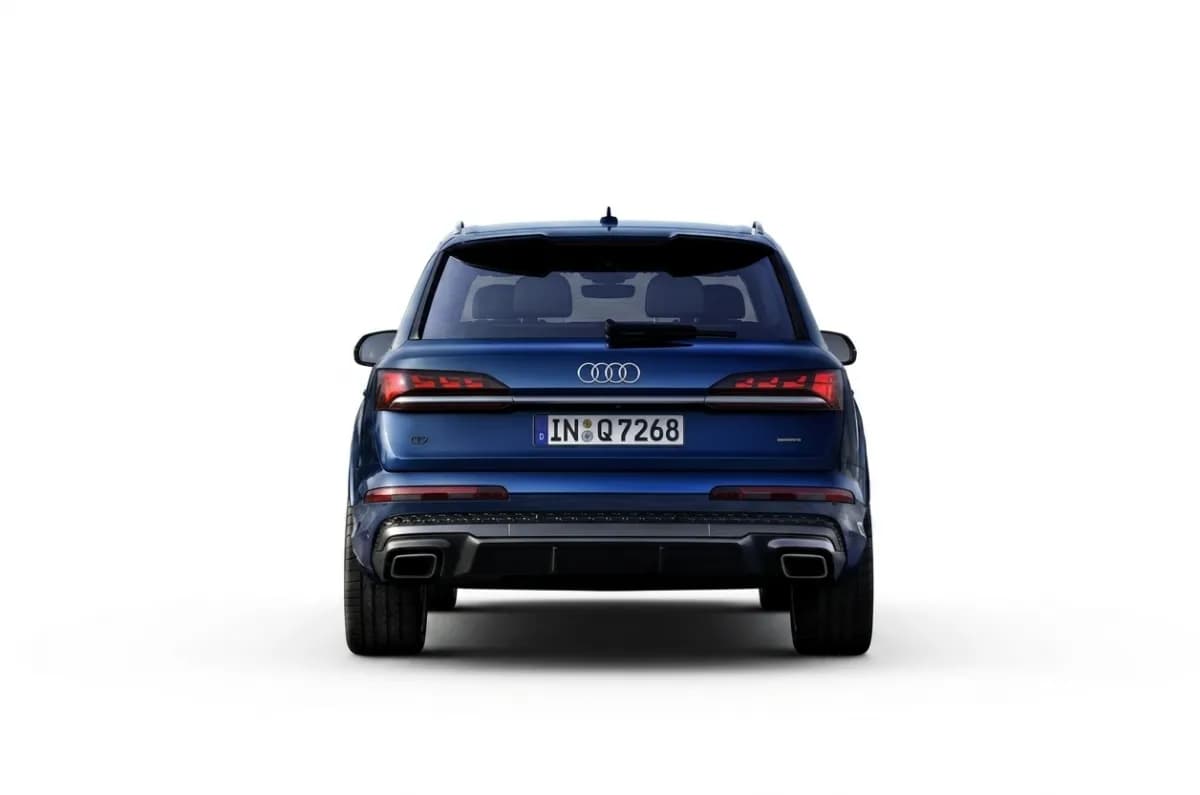 Audi Q7 2026 S-Line Plus Navy Blue Automatic — New