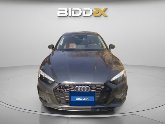 أودي A5 2023 اس لاين رمادي أوتوماتيك — مستعملة