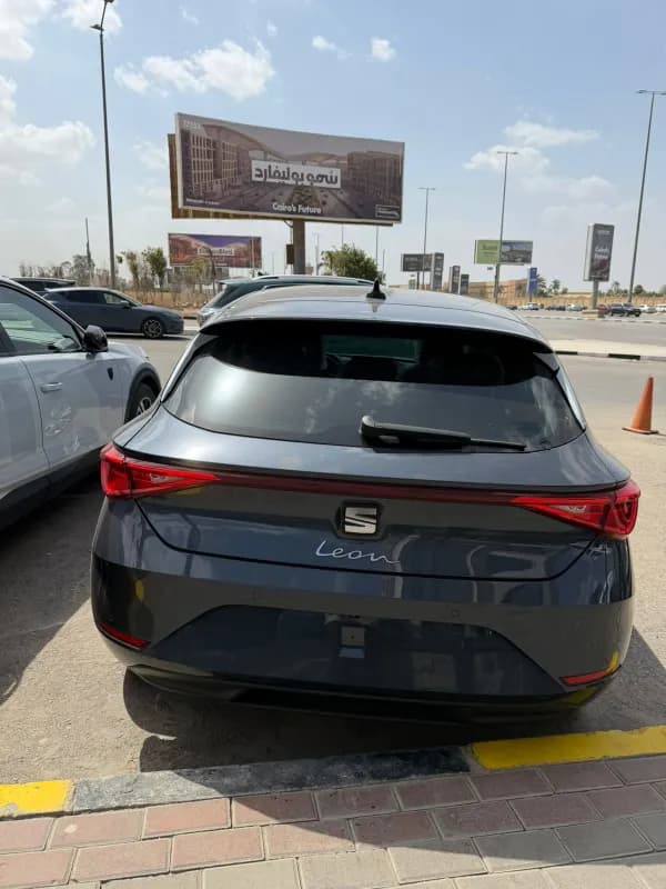 Seat Leon 2026 Advanced Dark Blue Automatic — New