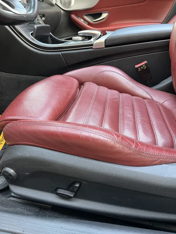 مرسيدس بنز C200 2019 ايه ام جي أبيض أوتوماتيك — مستعملة