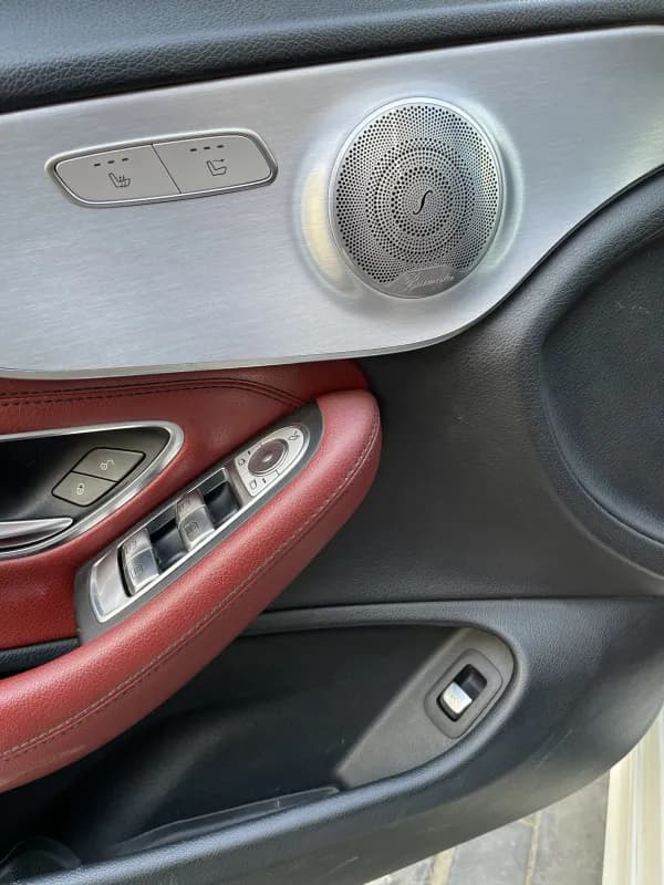 مرسيدس بنز C200 2019 ايه ام جي أبيض أوتوماتيك — مستعملة