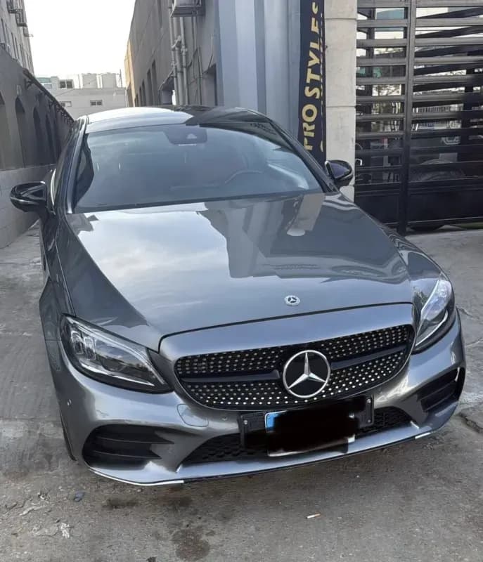 مرسيدس بنز C200 2019 ايه ام جي رمادي أوتوماتيك — مستعملة