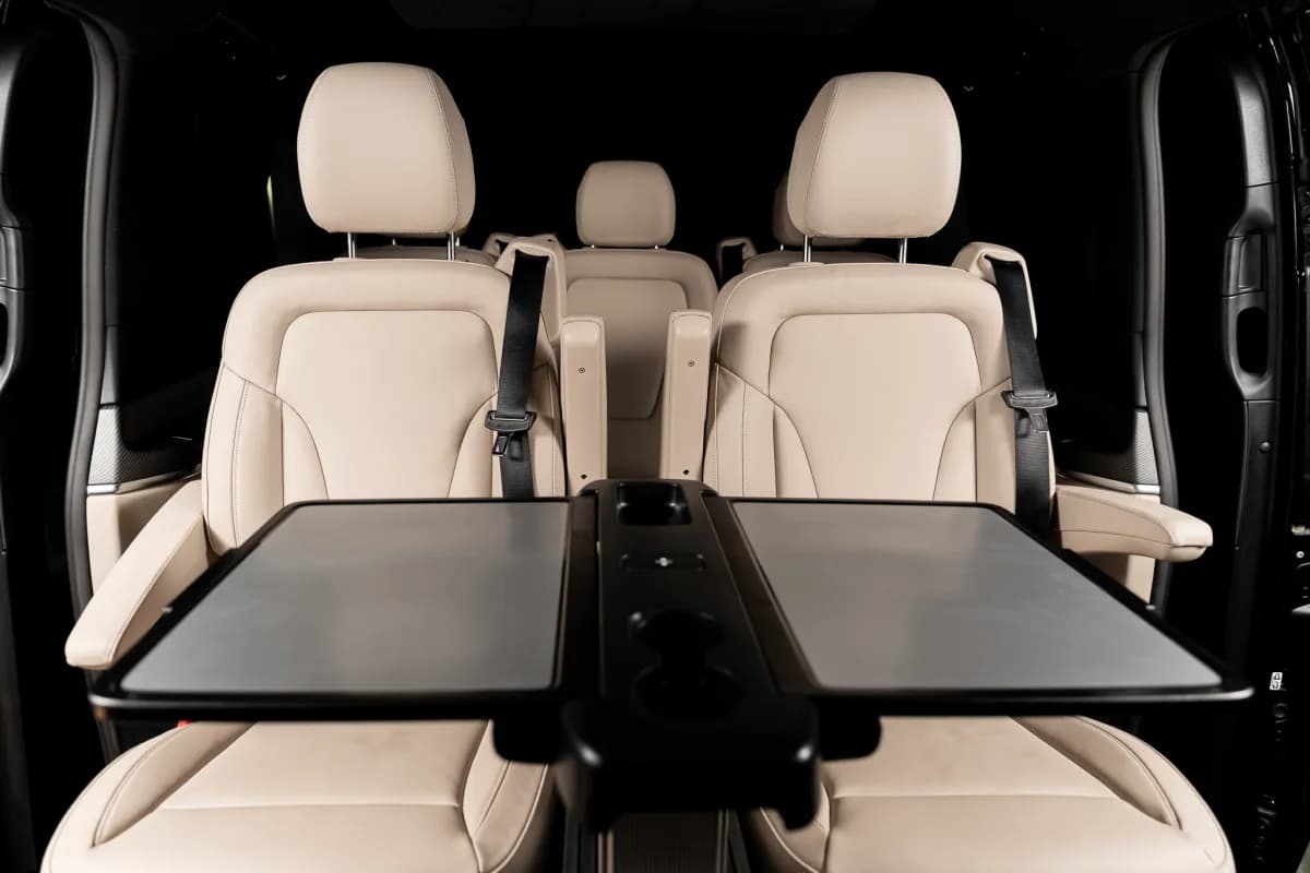 مرسيدس بنز V 300 2026