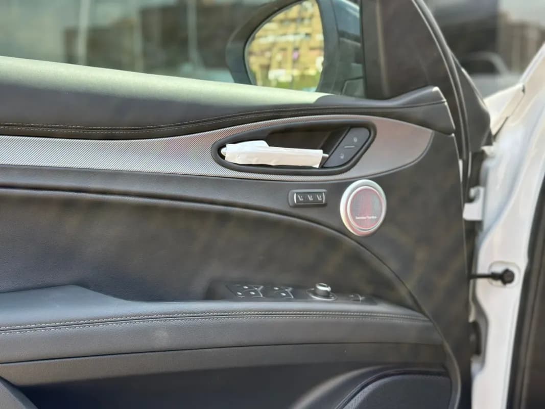 ألفا روميو ستيلفيو 2026