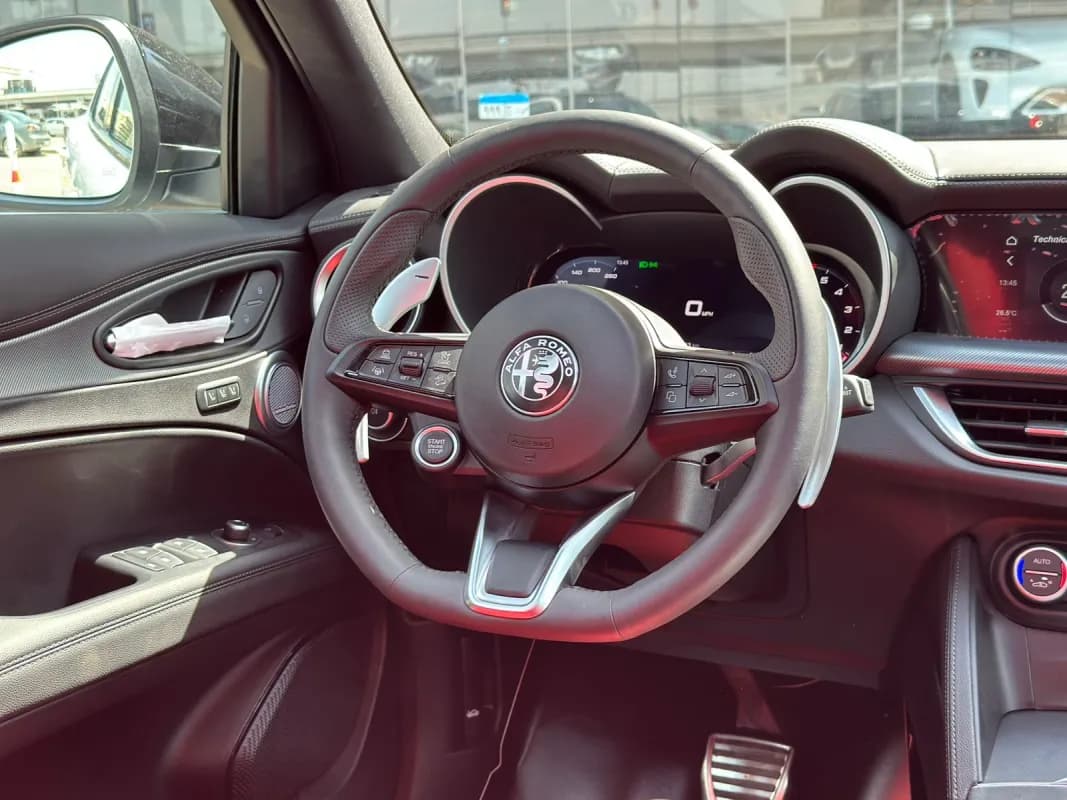 ألفا روميو ستيلفيو 2026