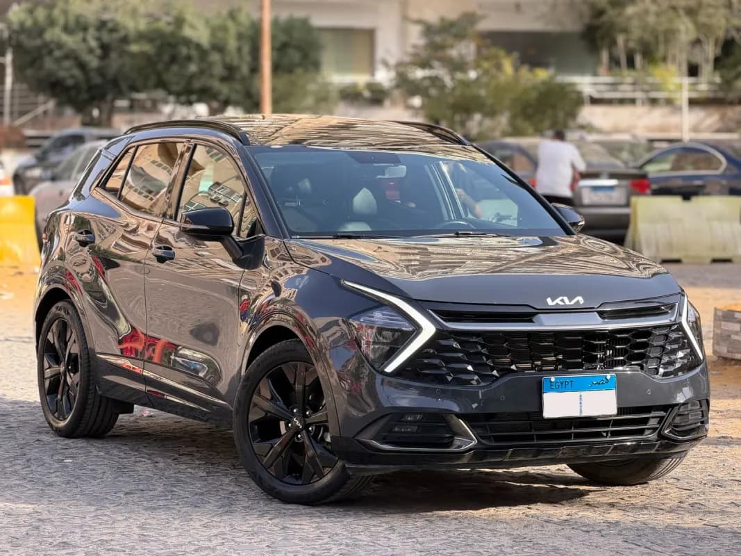 Kia Sportage 2024 topline Cement Gray Automatic — Used