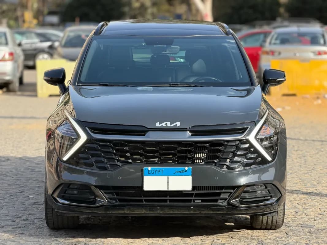 Kia Sportage 2024 topline Cement Gray Automatic — Used