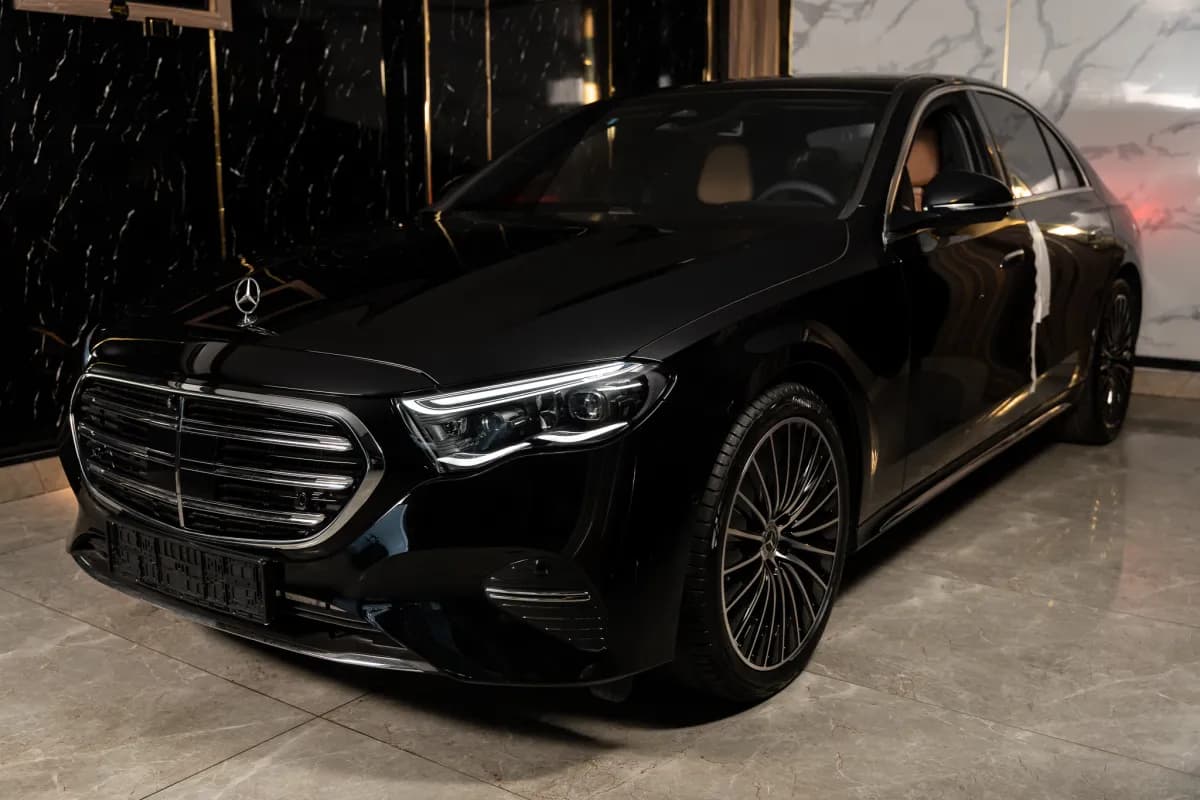 مرسيدس بنز E200 2026