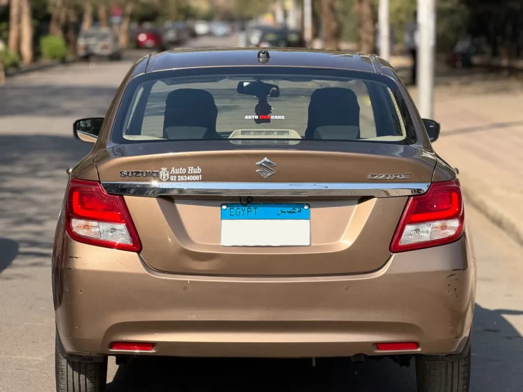 سوزوكي ديزير 2022 جي ال اكس ايه /تي برونزي أوتوماتيك — مستعملة
