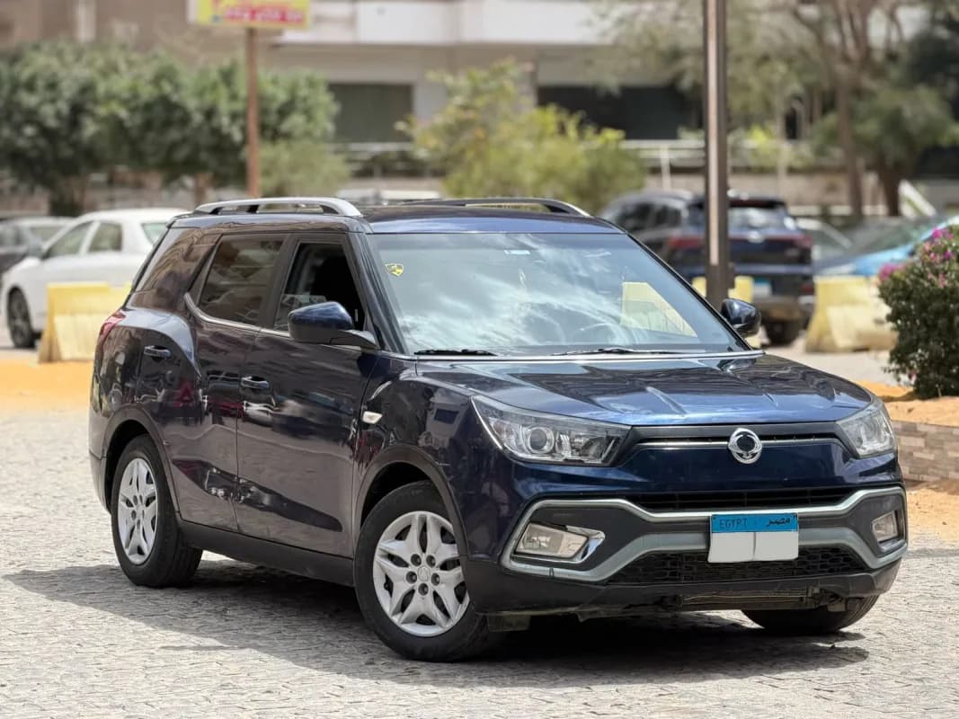 Ssang Yong Tivoli 2020 Comfort Dark Blue Automatic — Used