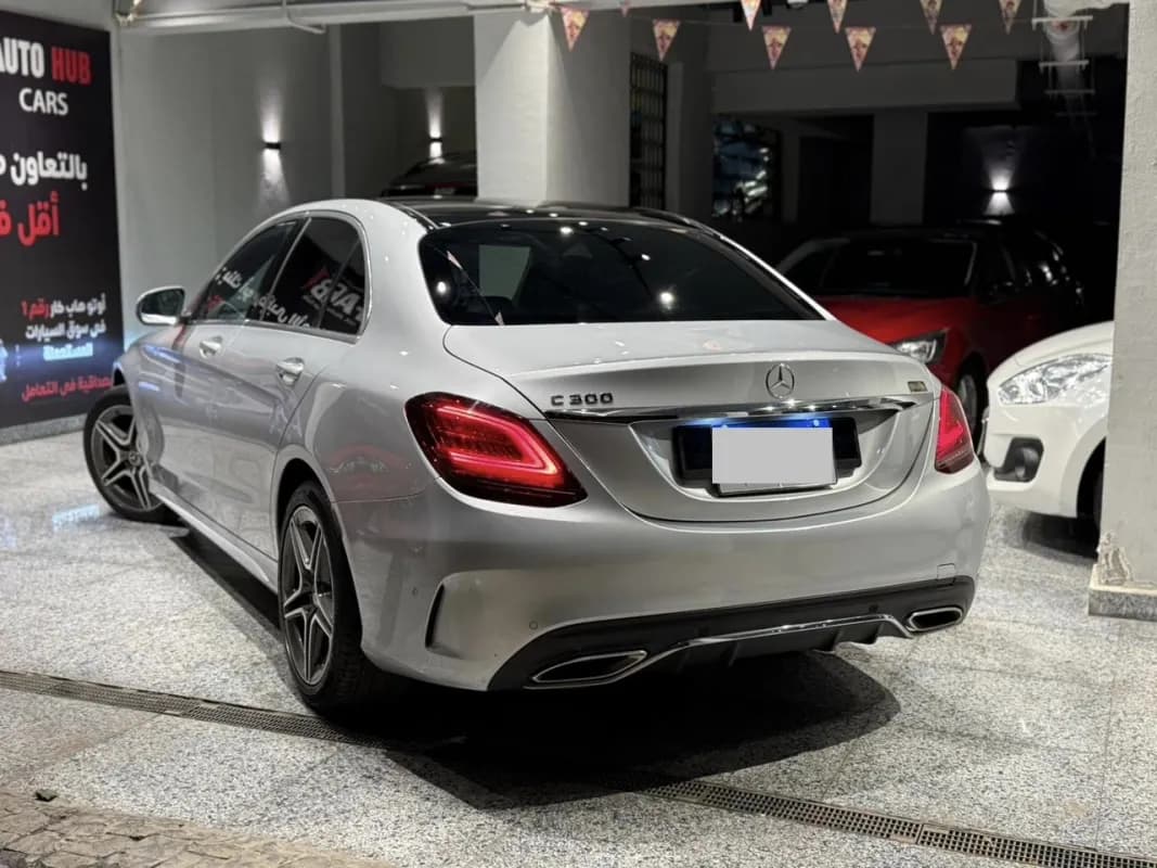 مرسيدس بنز C300 2020 اي ام جي فضي أوتوماتيك — مستعملة