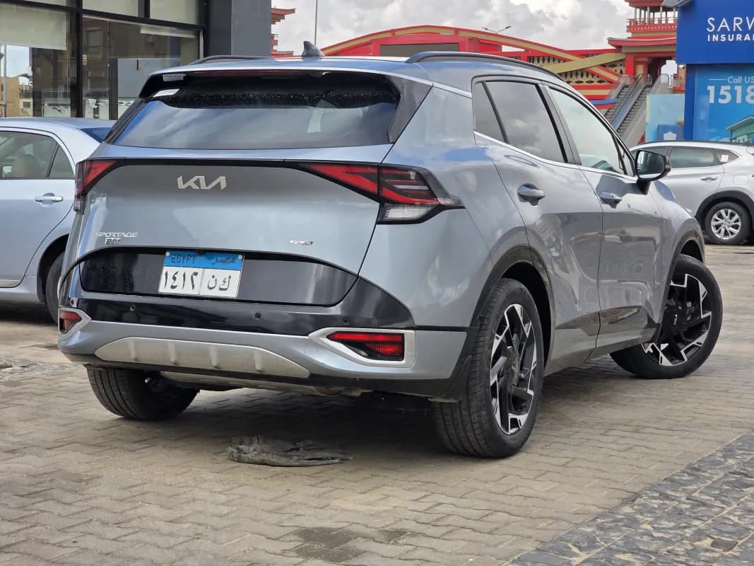 كيا سبورتاج 2025 جي تي لاين أزرق سماوي أوتوماتيك — مستعملة