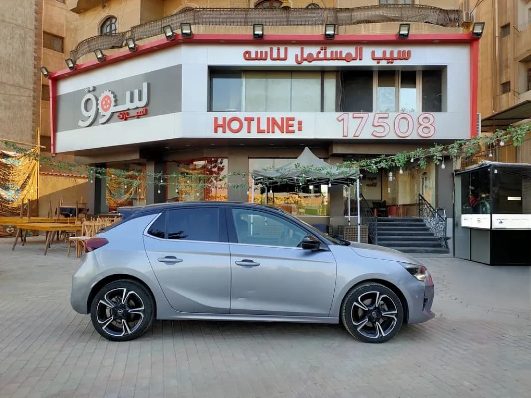 أوبل كورسا 2022 ايلجنس بلس فضي أوتوماتيك — مستعملة