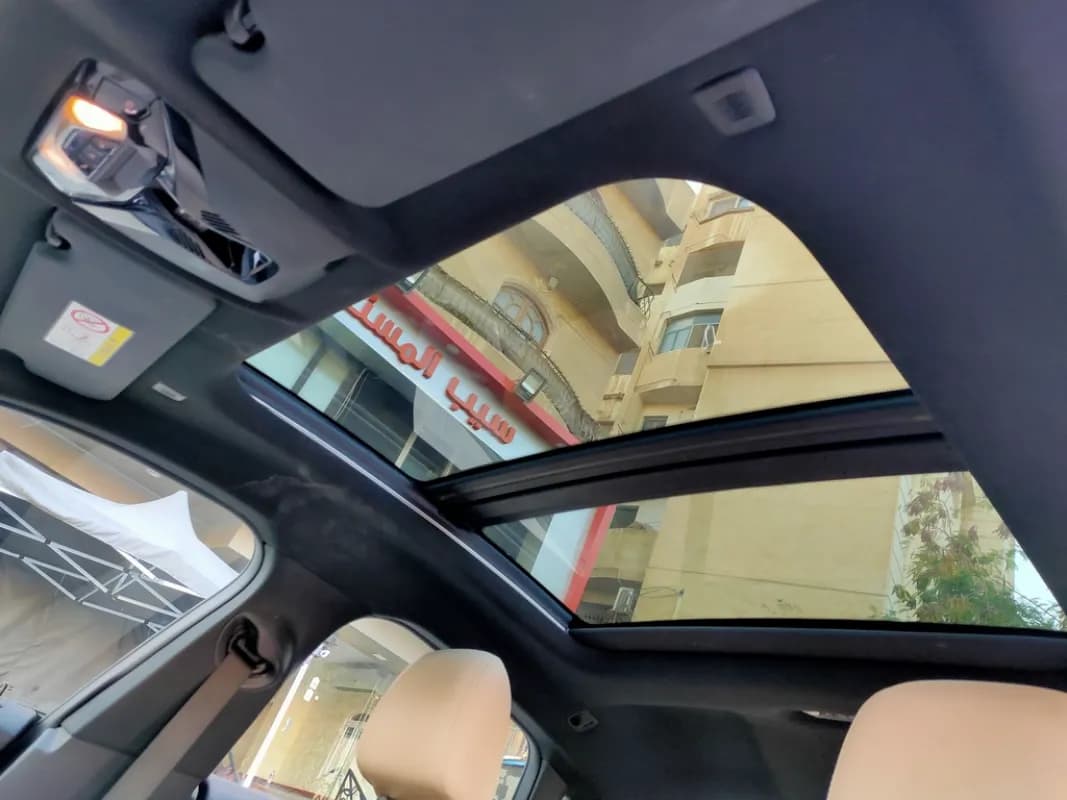 بي ام دبليو 218i 2021