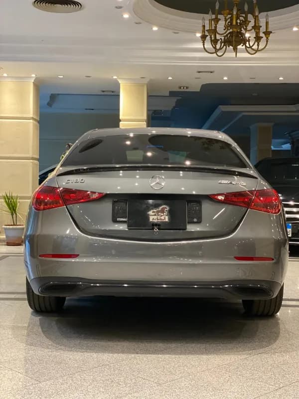 مرسيدس بنز C180 2022