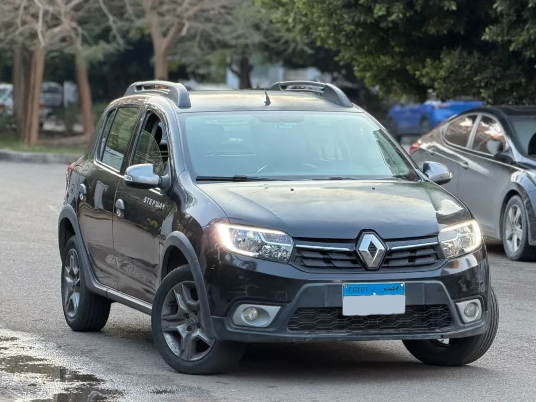 Renault Sandero Stepway 2019 Black Automatic — Used