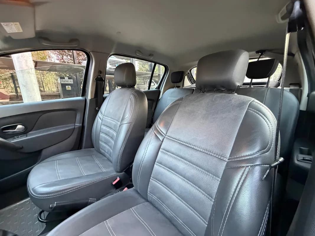 Renault Sandero Stepway 2019 Black Automatic — Used