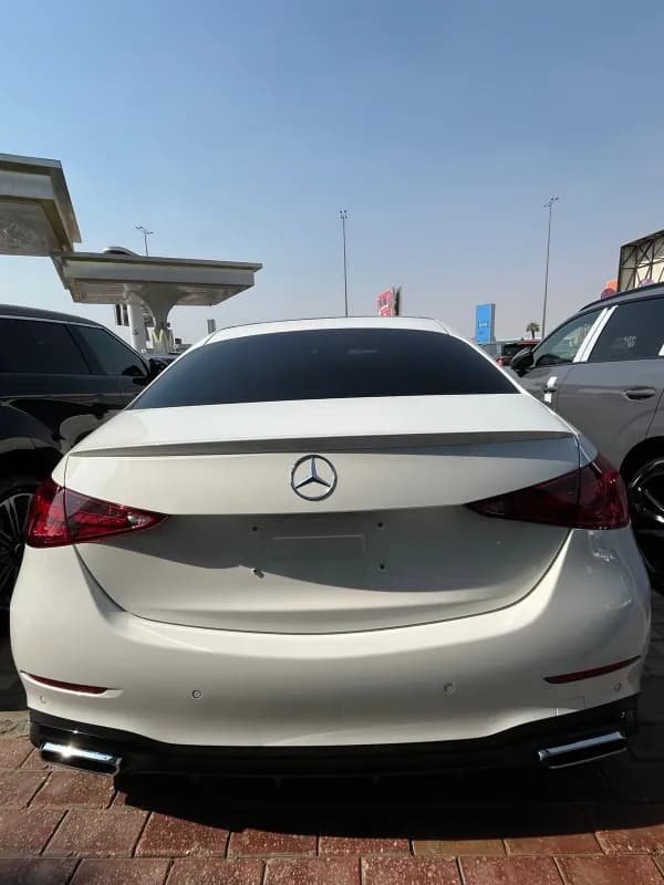 مرسيدس بنز C180 2025