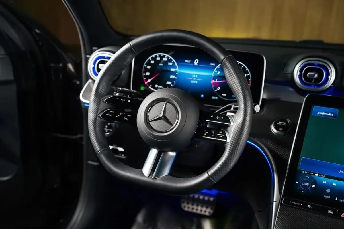 مرسيدس بنز C200 2026 ايه ام جي فضي أوتوماتيك — جديدة