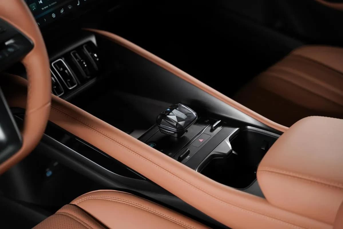 بي واي دي سونج ال 2025