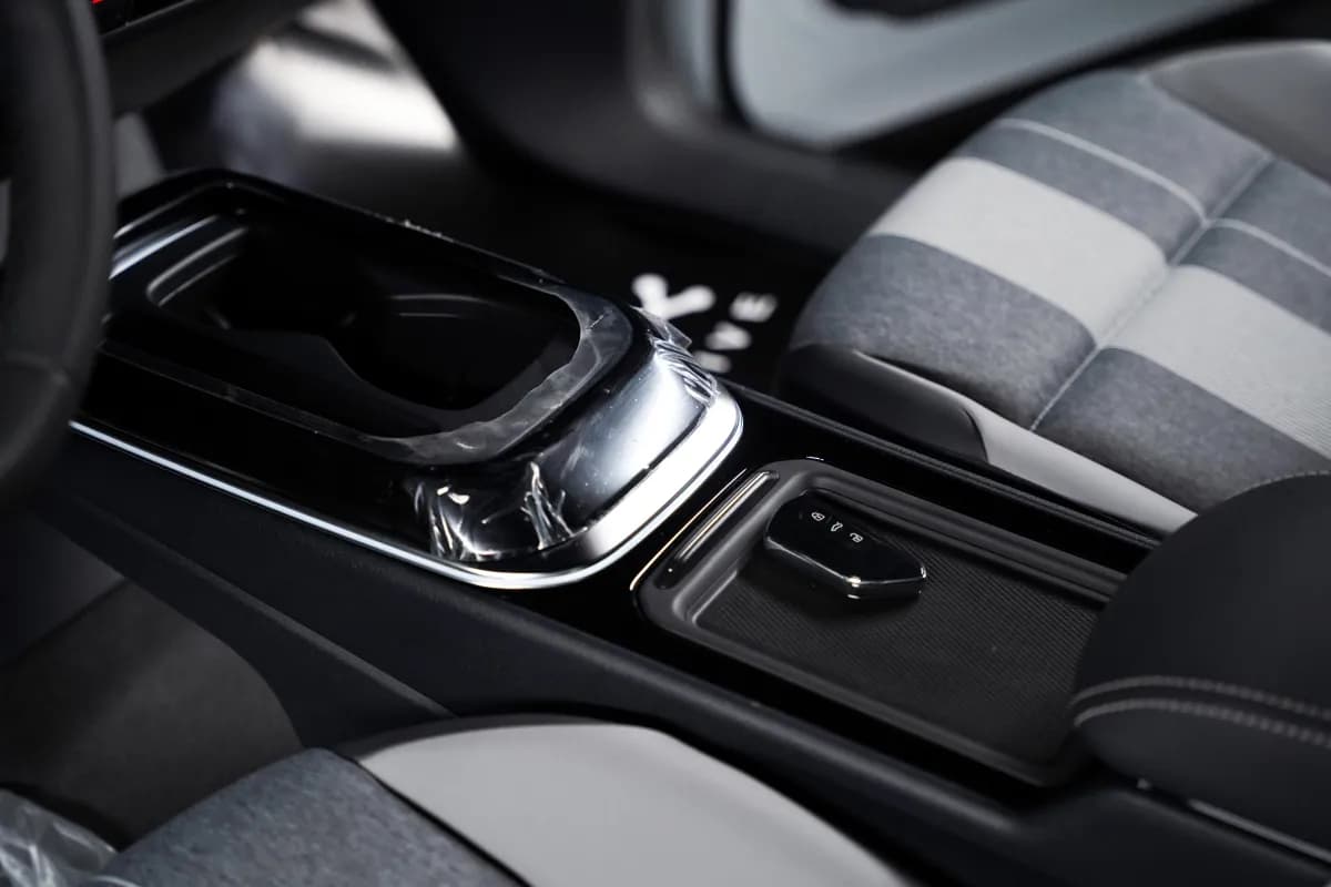 فولكس فاجن اي دي 4 2025