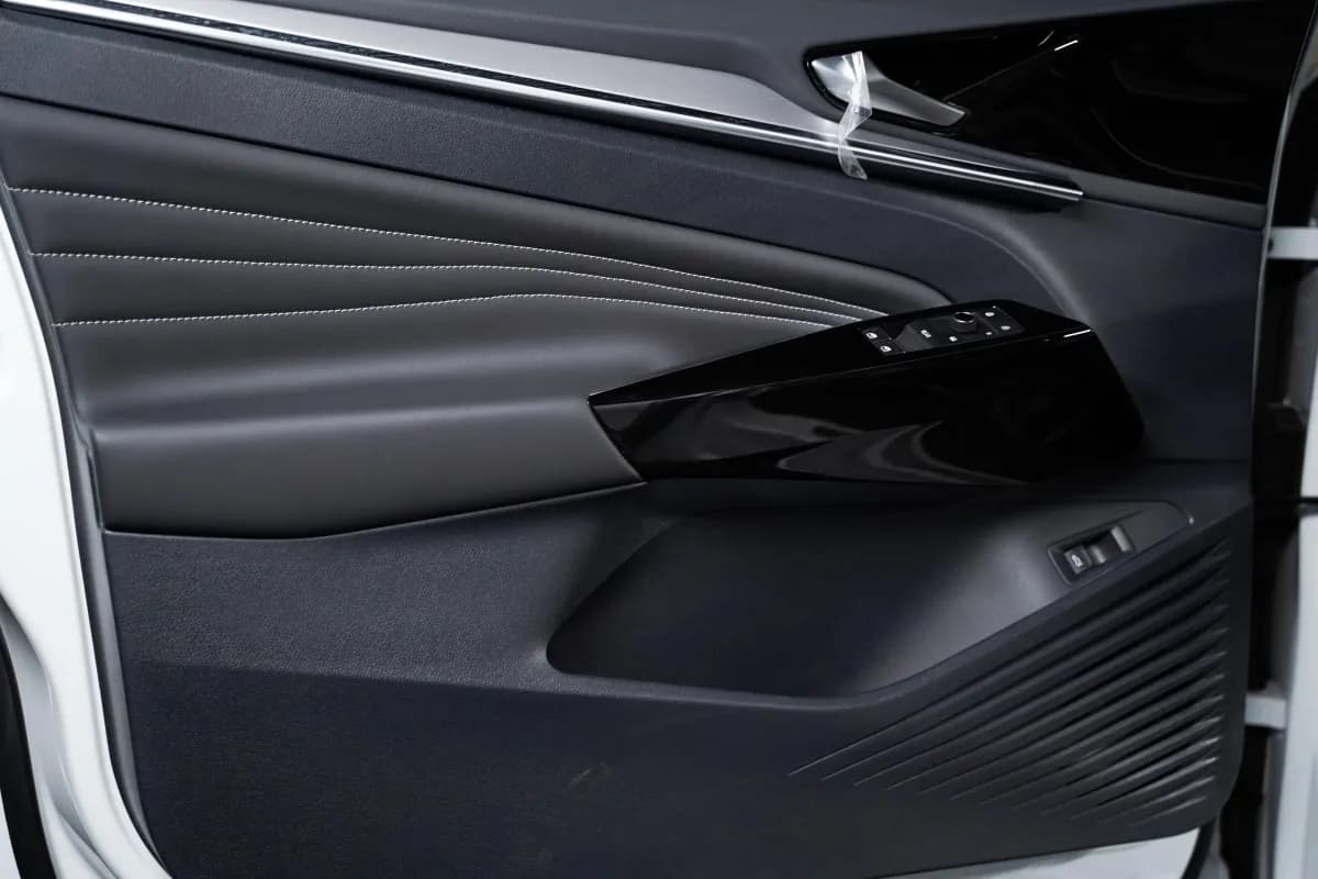 فولكس فاجن اي دي 4 2025