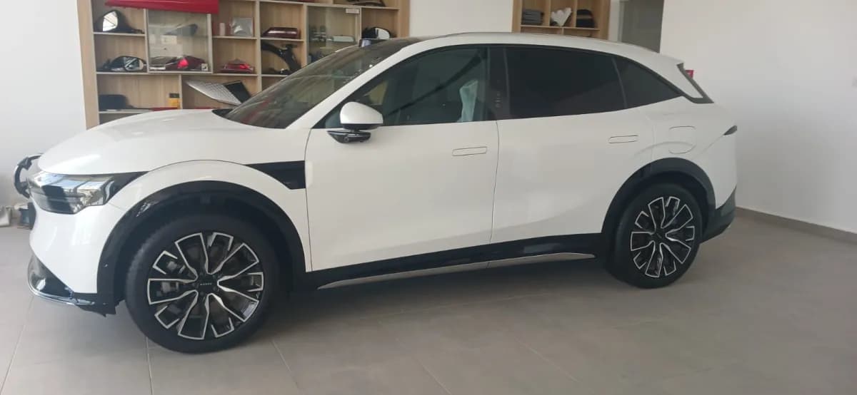 زيكر اكس 7 2025