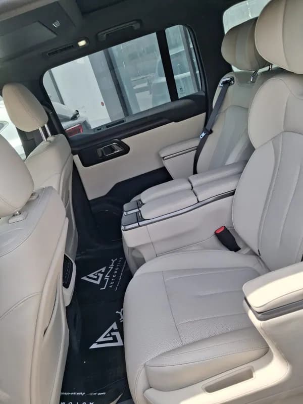 Rox 01 2026 Family 7 Seats Black Automatic — New