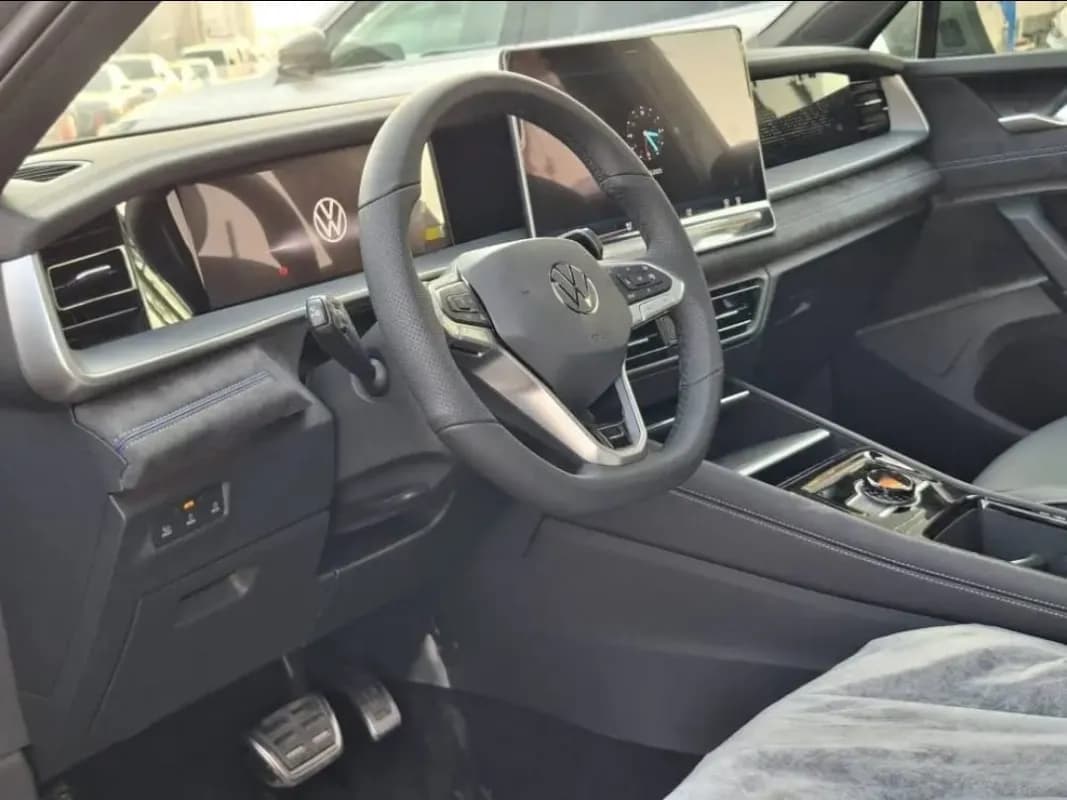 Volkswagen Tayron 2026 R-Line Silver Automatic — New