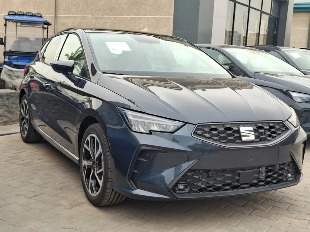 سيات ابيزا 2026 اف ار رمادي أوتوماتيك — جديدة