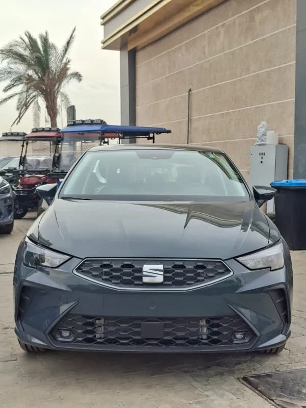 سيات ابيزا 2026 اف ار رمادي أوتوماتيك — جديدة