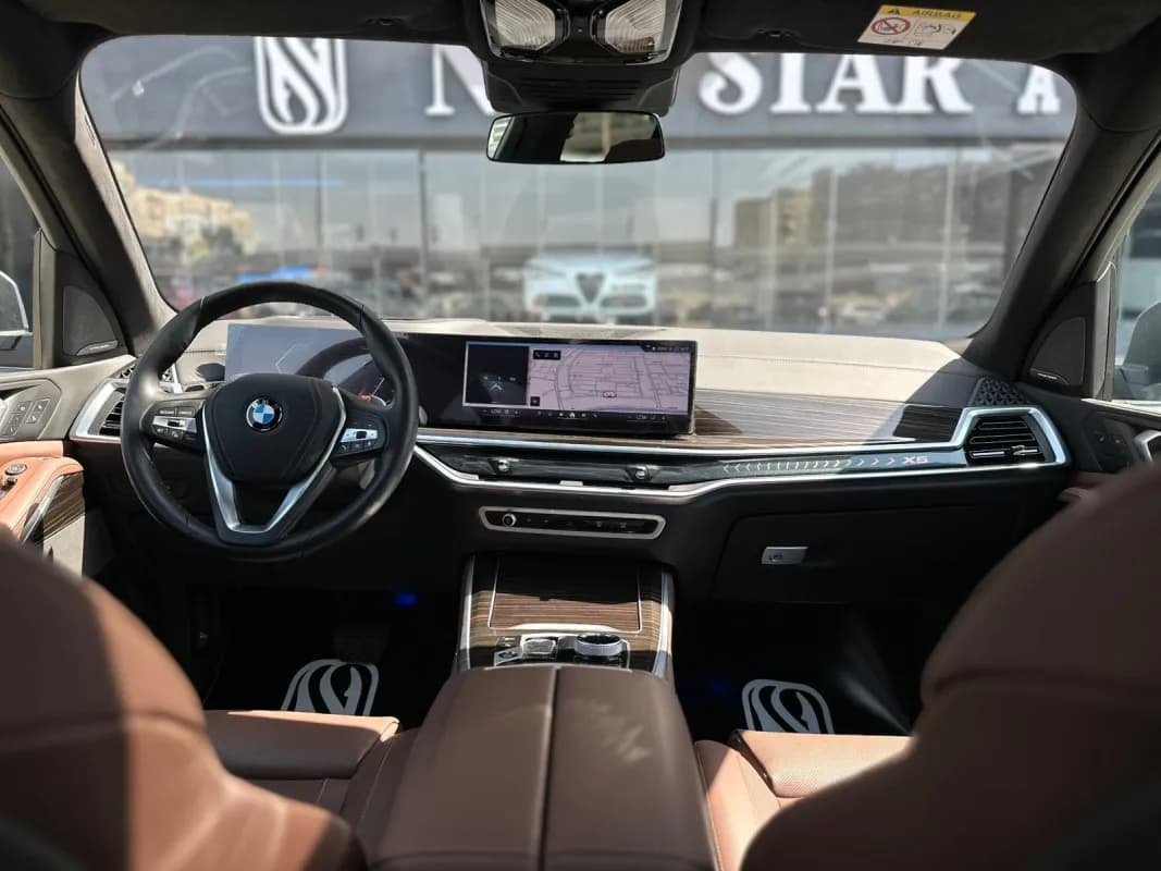 بي ام دبليو X5 2025 بيز لاين فضي أوتوماتيك — مستعملة