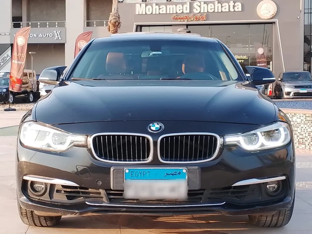 BMW 320i 2018 Luxury Line Black Automatic — Used
