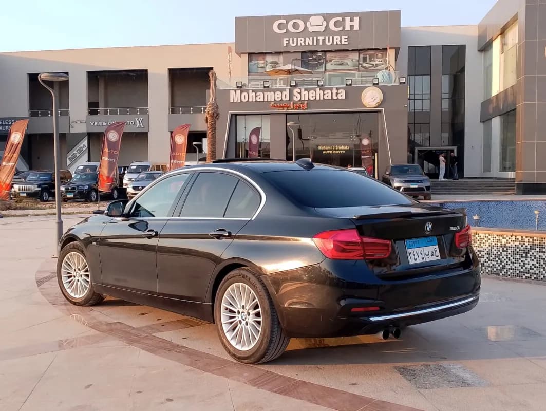 BMW 320i 2018 Luxury Line Black Automatic — Used
