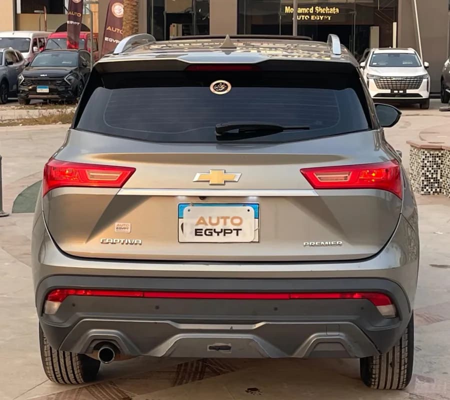 Chevrolet Captiva 2020 Premier Silver Automatic — Used