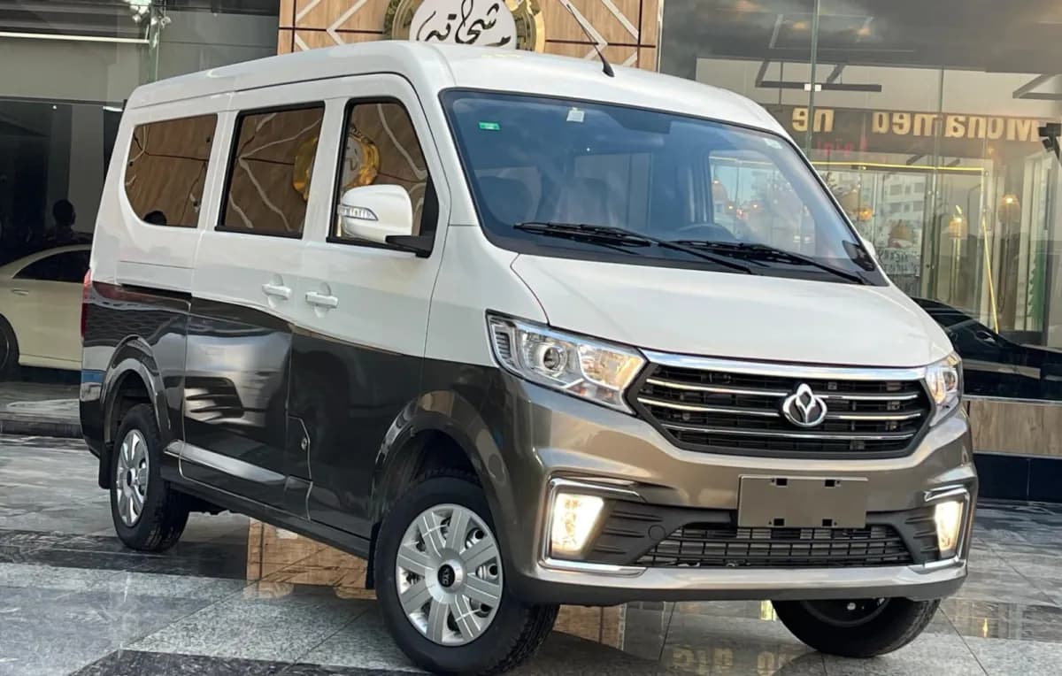 كي واي سي في 3 2026 بيزيك رمادي مانيوال — جديدة