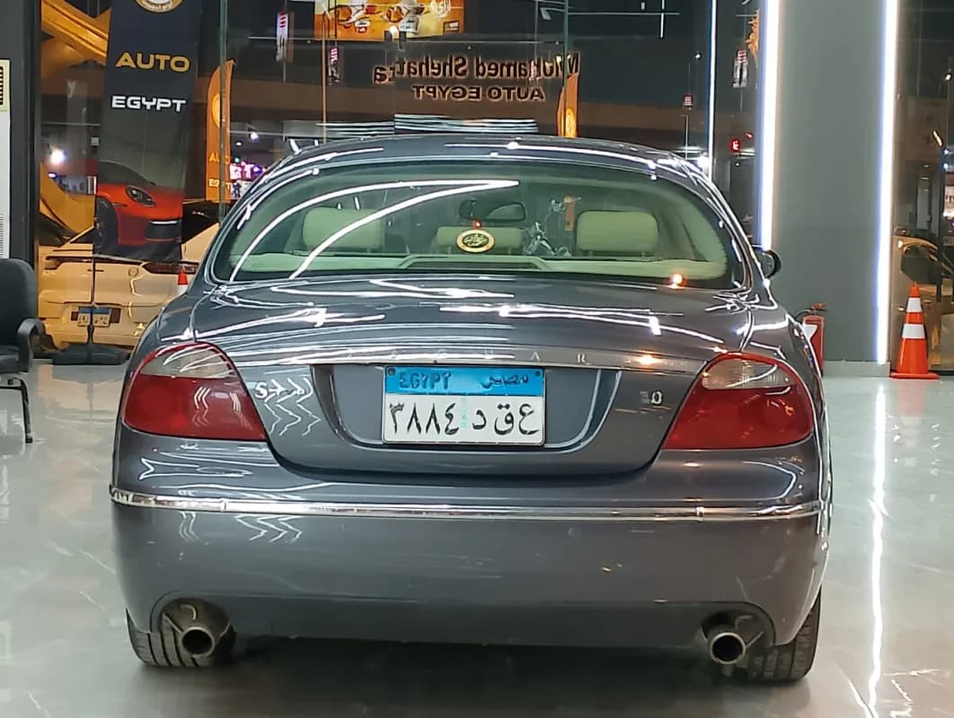 جاكوار اكس جا 2009 اس تايب رمادي أوتوماتيك — مستعملة