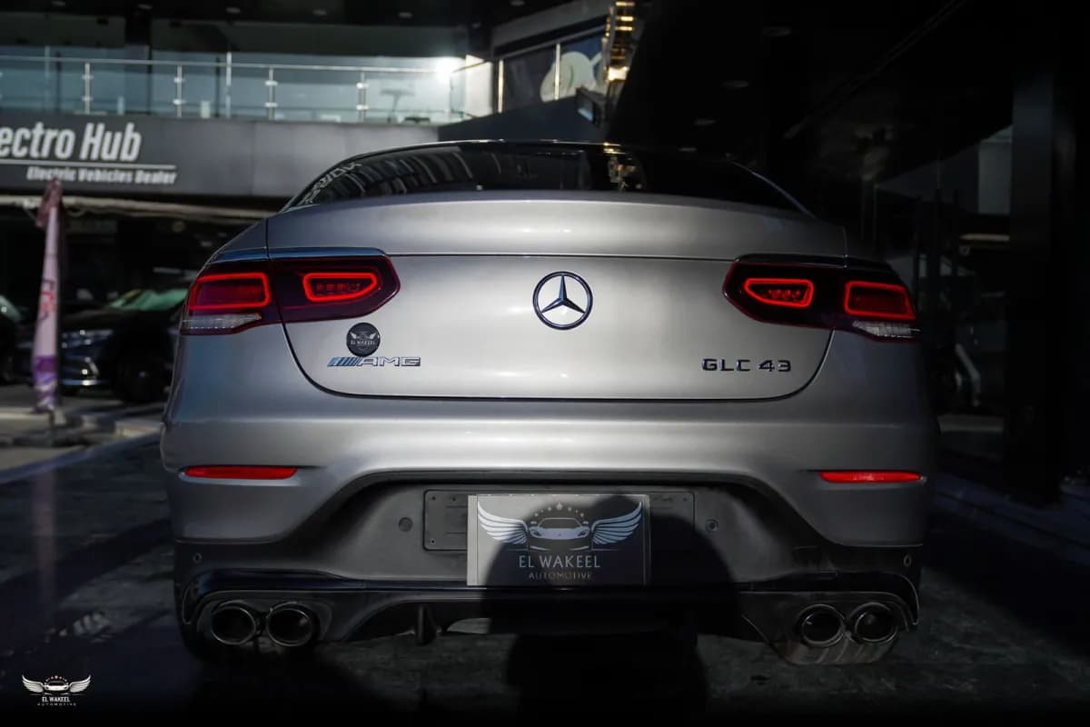 مرسيدس بنز GLC 43 2022 ايه ام جي فضي أوتوماتيك — مستعملة