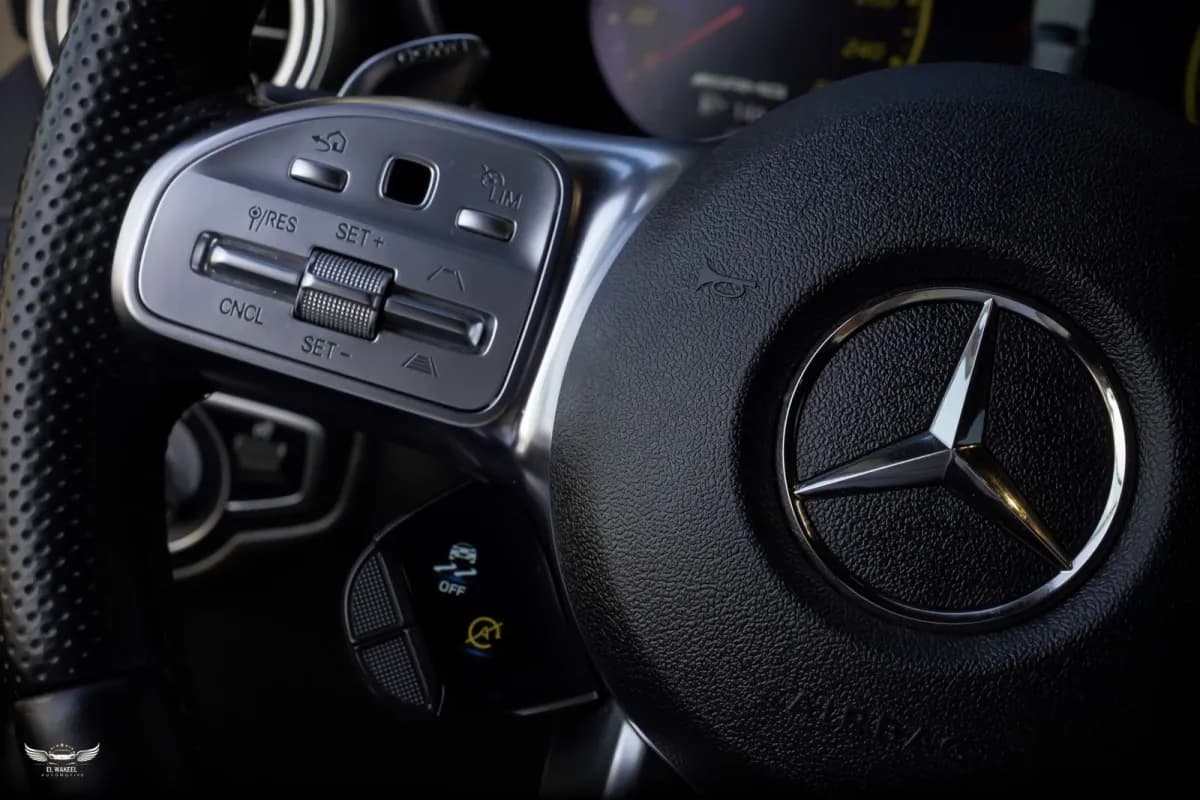 مرسيدس بنز GLC 43 2022 ايه ام جي فضي أوتوماتيك — مستعملة