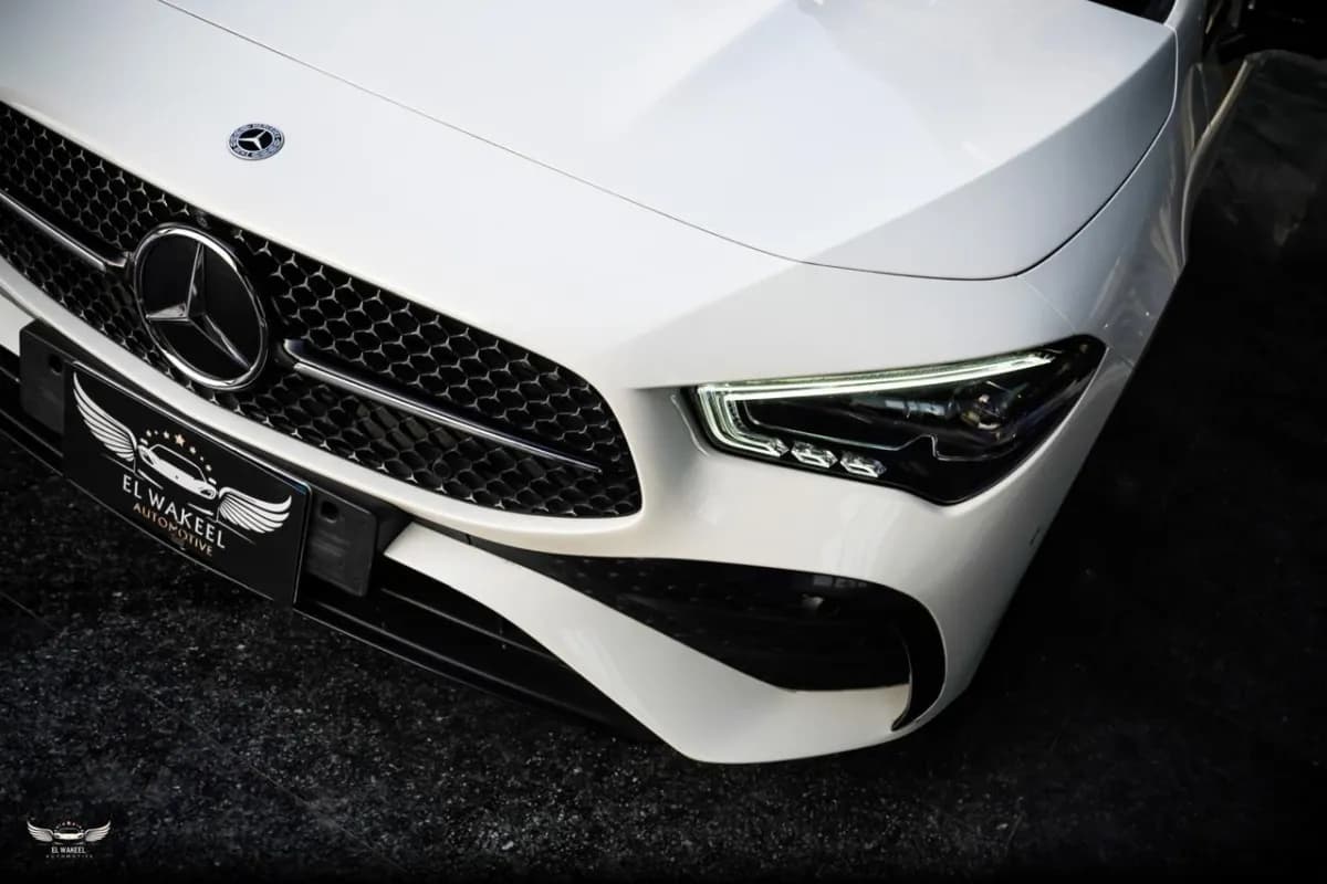 مرسيدس بنز GLA 200 2024 ايه ام جي أبيض أوتوماتيك — مستعملة