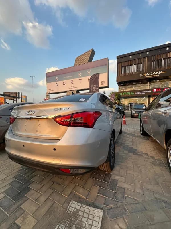 شيري 5 اريزو 2026 بيز لاين فضي أوتوماتيك — جديدة