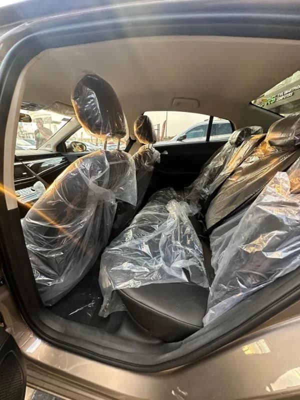 شيري 5 اريزو 2026 بيز لاين فضي أوتوماتيك — جديدة