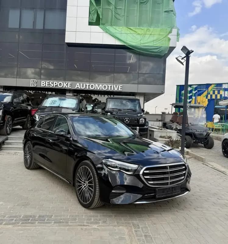 مرسيدس بنز E200 2026 اكسكلوسيف أسود أوتوماتيك — جديدة