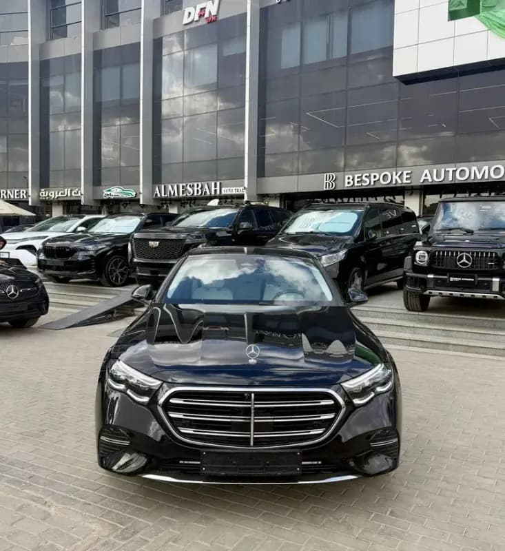 مرسيدس بنز E200 2026 اكسكلوسيف أسود أوتوماتيك — جديدة