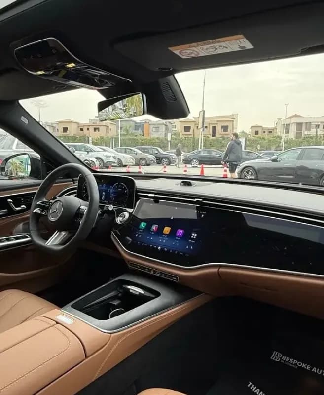 مرسيدس بنز E200 2026 ايه ام جي أبيض أوتوماتيك — جديدة
