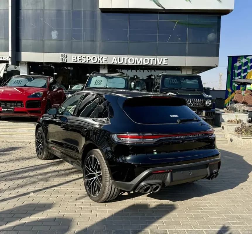 بورش ماكان 2026 تي أسود أوتوماتيك — جديدة