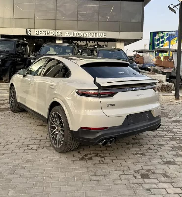 بورش كايان 2021 كاين بيز أبيض أوتوماتيك — مستعملة